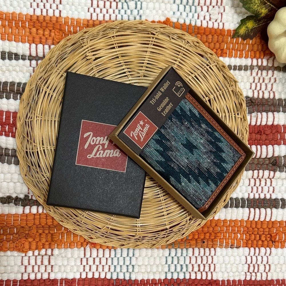 New Tony Lama Tri-Fold Wallet RFID Blue Aztec Canvas Leather Cowboy Western NWT - Picture 12 of 15